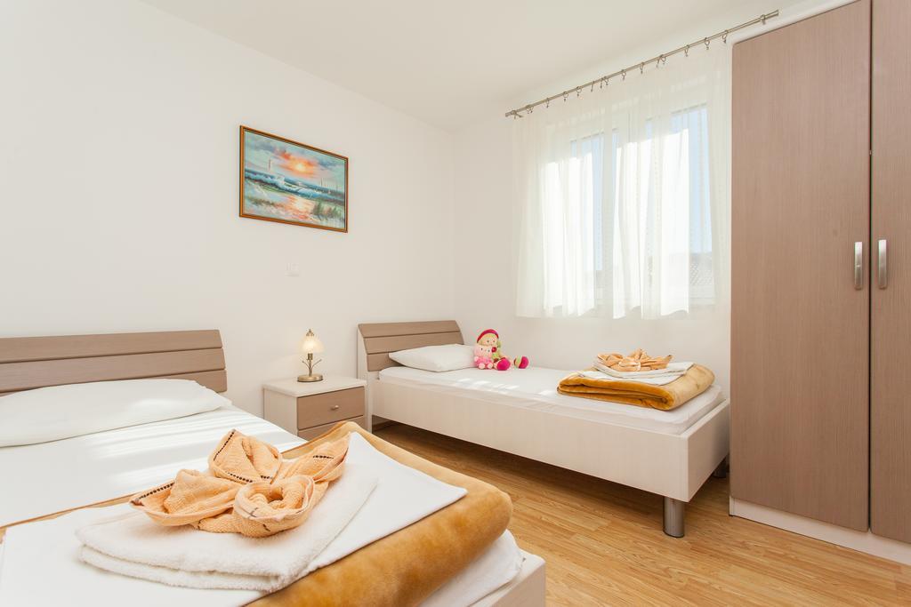 Apartments Mia Baska  Luaran gambar