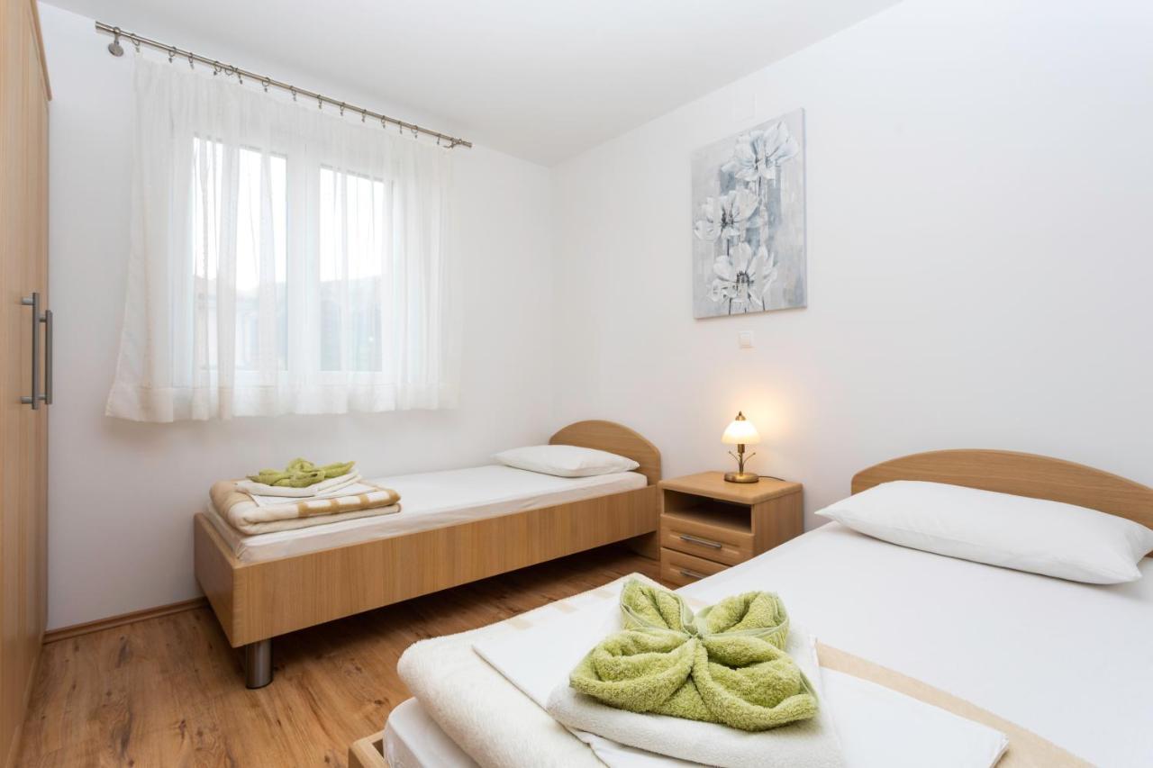 Apartments Mia Baska  Luaran gambar